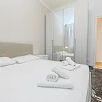 Magnolia House 3 Bedrooms And 3 Private Parking By Ml White House *