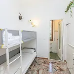 Apartment Magnolia House 3 Bedrooms And 3 Private Parking By Ml White House Genoa