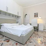 Magnolia House 3 Bedrooms And 3 Private Parking By Ml White House *