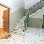 Apartment Magnolia House 3 Bedrooms And 3 Private Parking By Ml White House