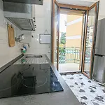 Magnolia House 3 Bedrooms And 3 Private Parking By Ml White House Daire Cenova