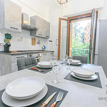 Magnolia House 3 Bedrooms And 3 Private Parking By Ml White House * Genova