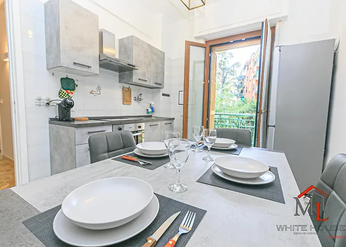 Magnolia House 3 Bedrooms And Parking By Ml White House * جنوة