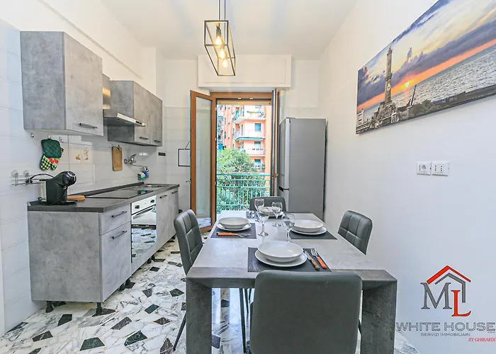 Magnolia House 3 Bedrooms And Parking By Ml White House * جنوة