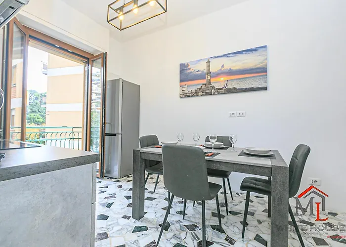 Magnolia House 3 Bedrooms And Parking By Ml White House *