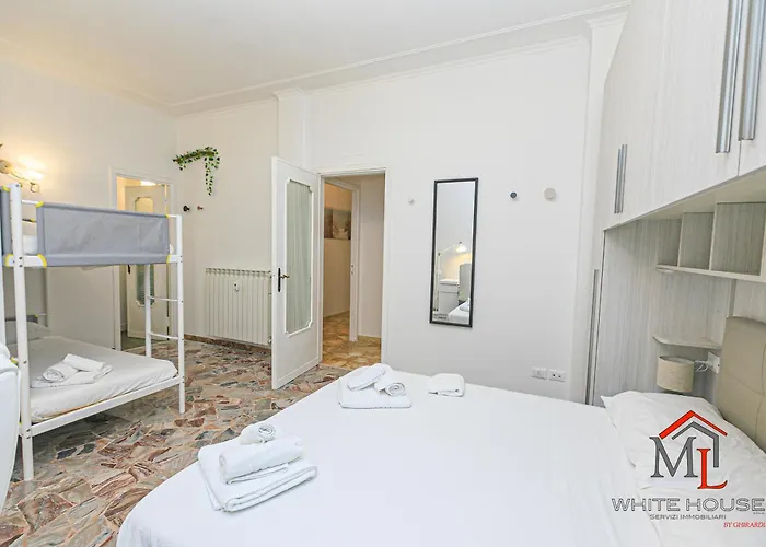 Magnolia House 3 Bedrooms And Parking By Ml White House شقة جنوة