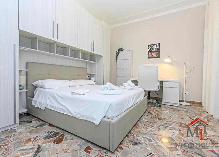 Magnolia House 3 Bedrooms And Parking By Ml White House *