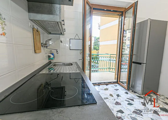 Magnolia House 3 Bedrooms And Parking By Ml White House شقة جنوة