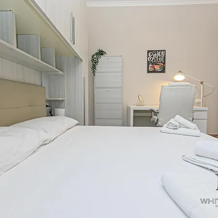 Magnolia House 3 Bedrooms And 3 Private Parking By Ml White House *